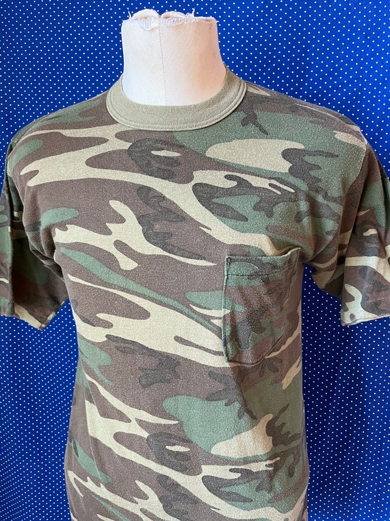 Vintage 1980’s camouflage t-shirt, roomy small - image 1