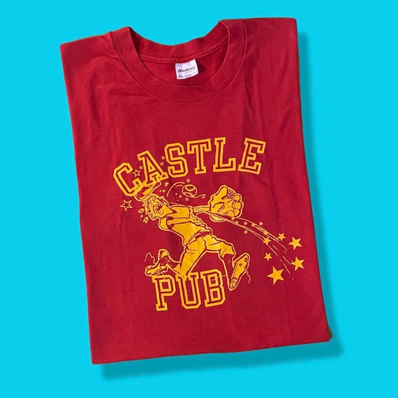 Vintage 1980’s Castle Pub softball league t-shirt… - image 1