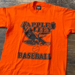 Cute vintage 1990’s Apple Valley Baseball t-shirt, XS