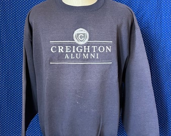 Vintage 1990’s embroidered Creightin University Alumni pullover crewneck sweatshirt, XL