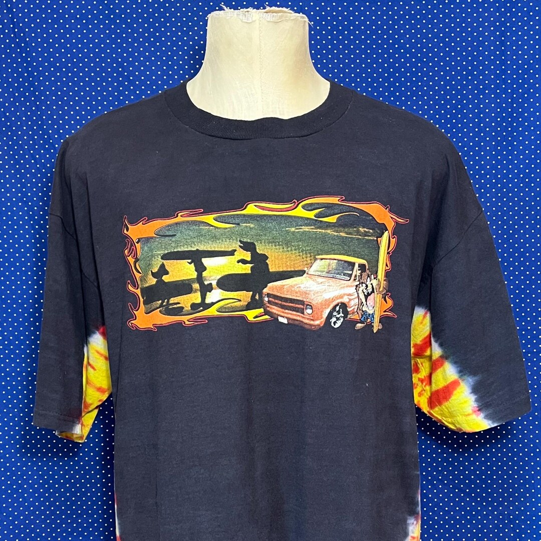 Vintage Late 1990's Looney Tunes Surfing T-shirt With Tie Dye