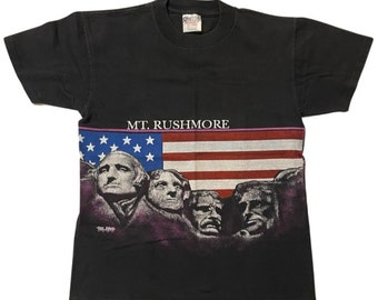 Vintage 1991 Mount Rushmore wrap-around print t-shirt, small