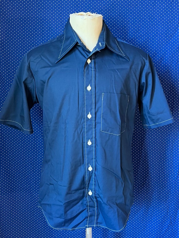 Vintage 1970’s cute navy blue button-up shirt wit… - image 2