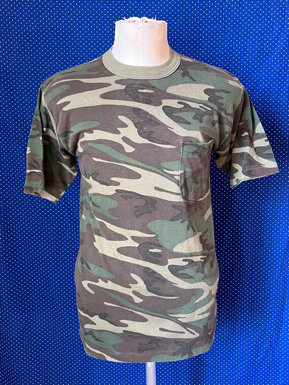 Vintage 1980’s camouflage t-shirt, roomy small - image 2