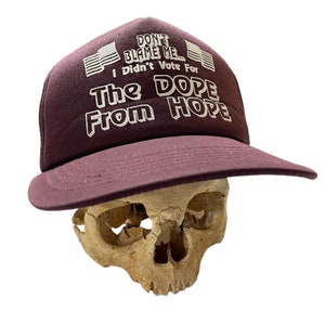 Vintage burgundy 1990’s anti Bill Clinton trucker hat