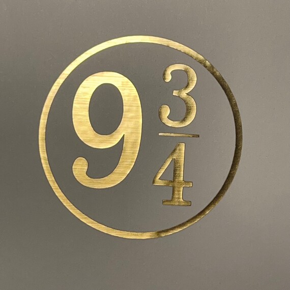 Harry Potter 9 3/4 Emblem Vinyl Decal - Etsy