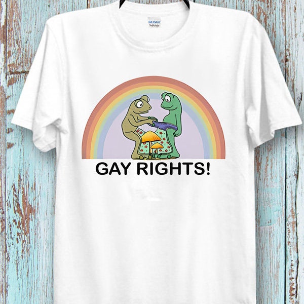 Frog & Toad Say Gay Rights T Shirt LGBT Pride Vintage Look Super Cool Ideal Tee Top for Ladies and Gentlemen