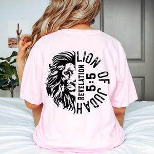 Lion Of Judah T-shirt, Aesthetic Christian Shirt, Jesus Lover tshirt, Christian Tee, Revelations 5:5, Bible Verse Shirt, Bible Gift