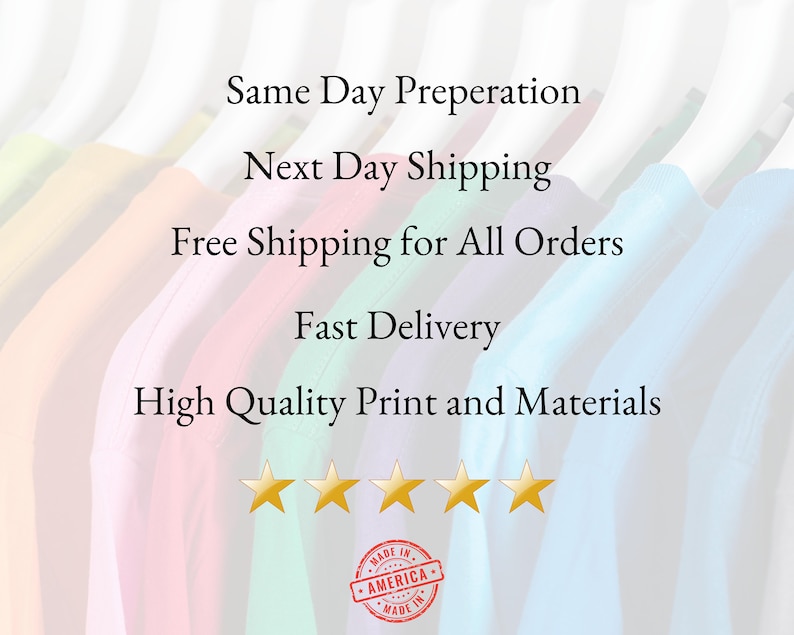 Puede incluir: Imagen con texto: "Preparaci&oacute;n el mismo d&iacute;a, Env&iacute;o al d&iacute;a siguiente, Env&iacute;o gratuito para todos los pedidos, Entrega r&aacute;pida, Impresi&oacute;n y materiales de alta calidad". Incluye estrellas doradas y un sello "Made in America".