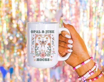 Maqueta de taza de café retro de 15 oz: Foto estilizada (PNG)
