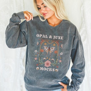 Cute Pepper Sweatshirt Mockup: Colorful Photo of Model Wearing Pepper Comfort Colors® 1566 Sweatshirt, Cozy Minimalist Mockup of Crewneck