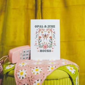 Makieta karty w formacie 5x7: Zdjęcie karty w formacie 5x7 dla projektantów | Makieta karty w stylu retro w stylu boho groovy z lat 70. na przyjęcia urodzinowe lub zaproszenia ślubne