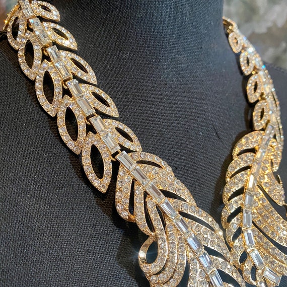 Feather Rhinestone Statement Necklace - image 7