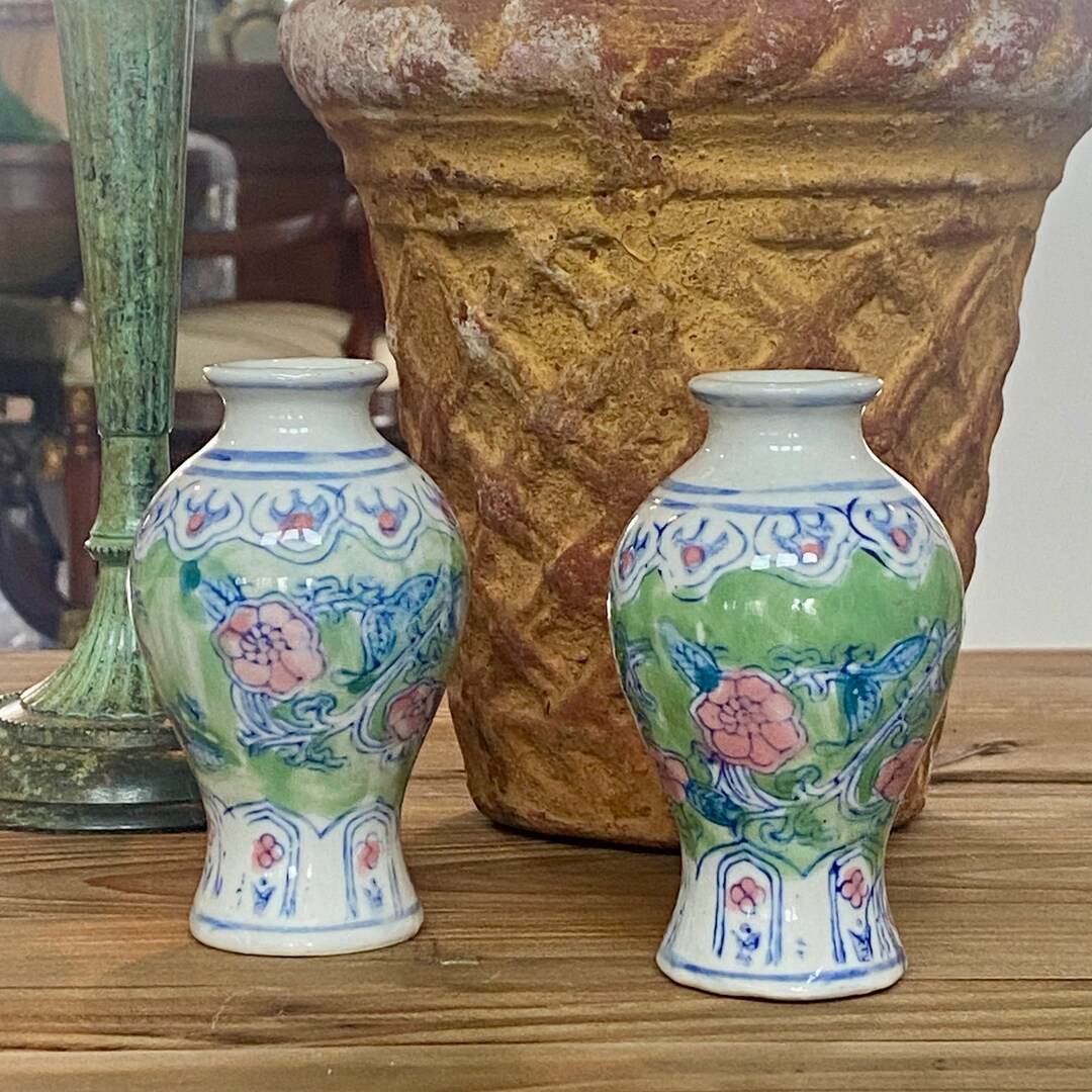 Pair of Hand Painted Porcelain Bud Vases - Etsy