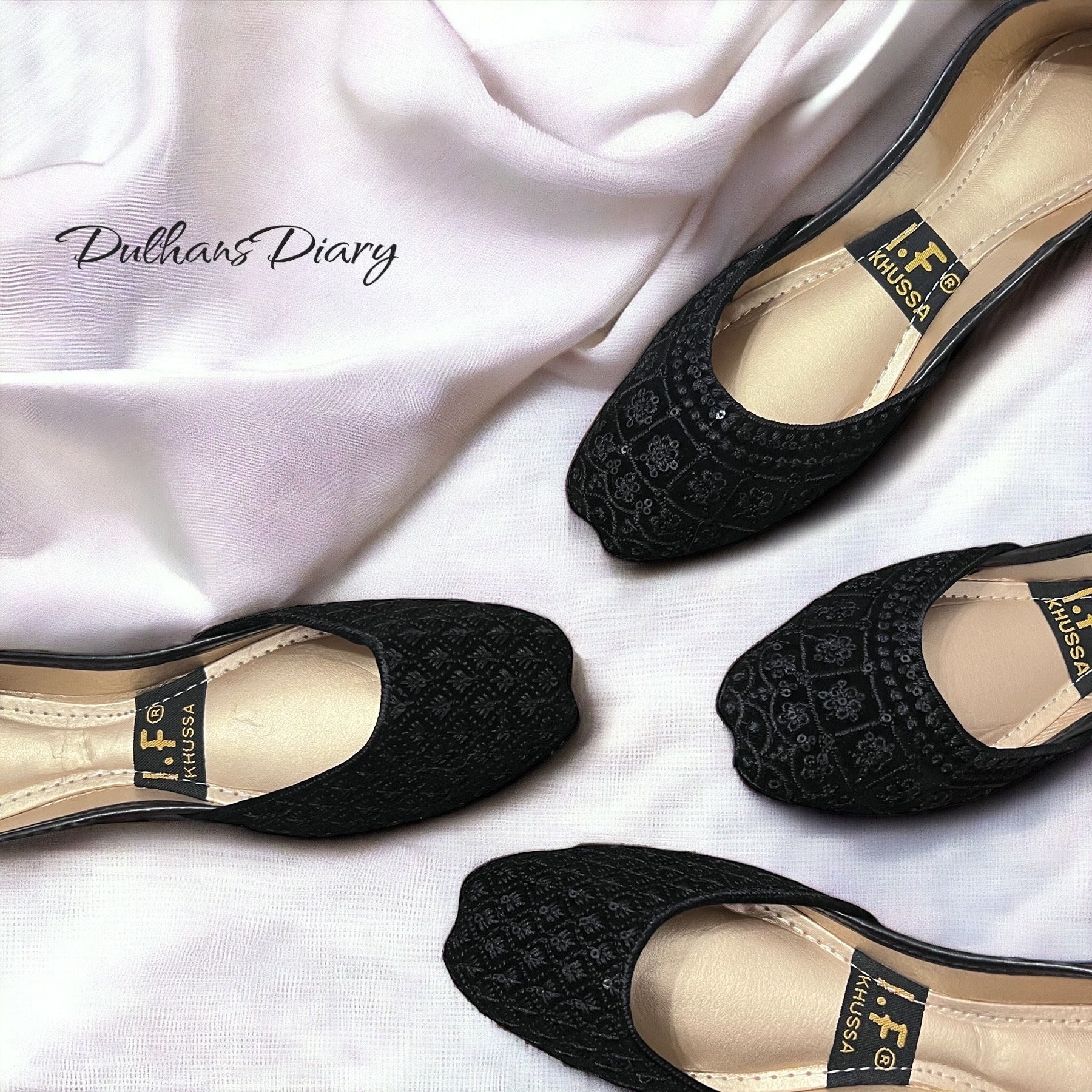 Black khussa best sale ladies