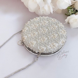 White Bridal Clutch | Beaded Clutch |  Ivory Round Brides Clutch| Weddimg Day Wristlet  | Evening Clutch | Brides Purse