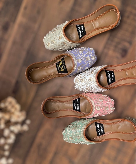 Embroidered Khussa Sandal: Handmade Indian Pakistani Jutti with Beads