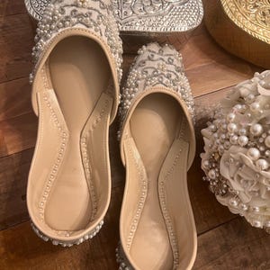 Timeless Pearl - White Bridal Handmade Wedding day Pakistani Indian Khussa Jutti |  Punjabi Jutti | Bridal Shoes