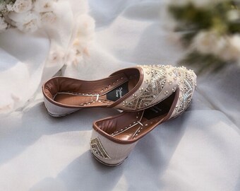 Shoes for punjabi suit deals