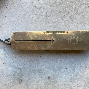 Antique scale / Chatillons Spring Balance scale.