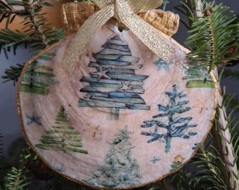 Maine decoupage Scallop Shell, Coastal Christmas Ornament, Seashell Art