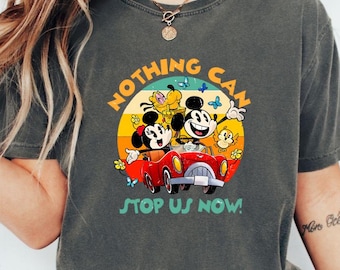 Comfort Colors ディズニー ミッキー＆ミニーのランナウェイ・レールウェイ ナッシング・キャン・ストップ・アス・ナウ シャツ、WDW マジックキングダム シャツ、レトロなファミリーバケーションギフト