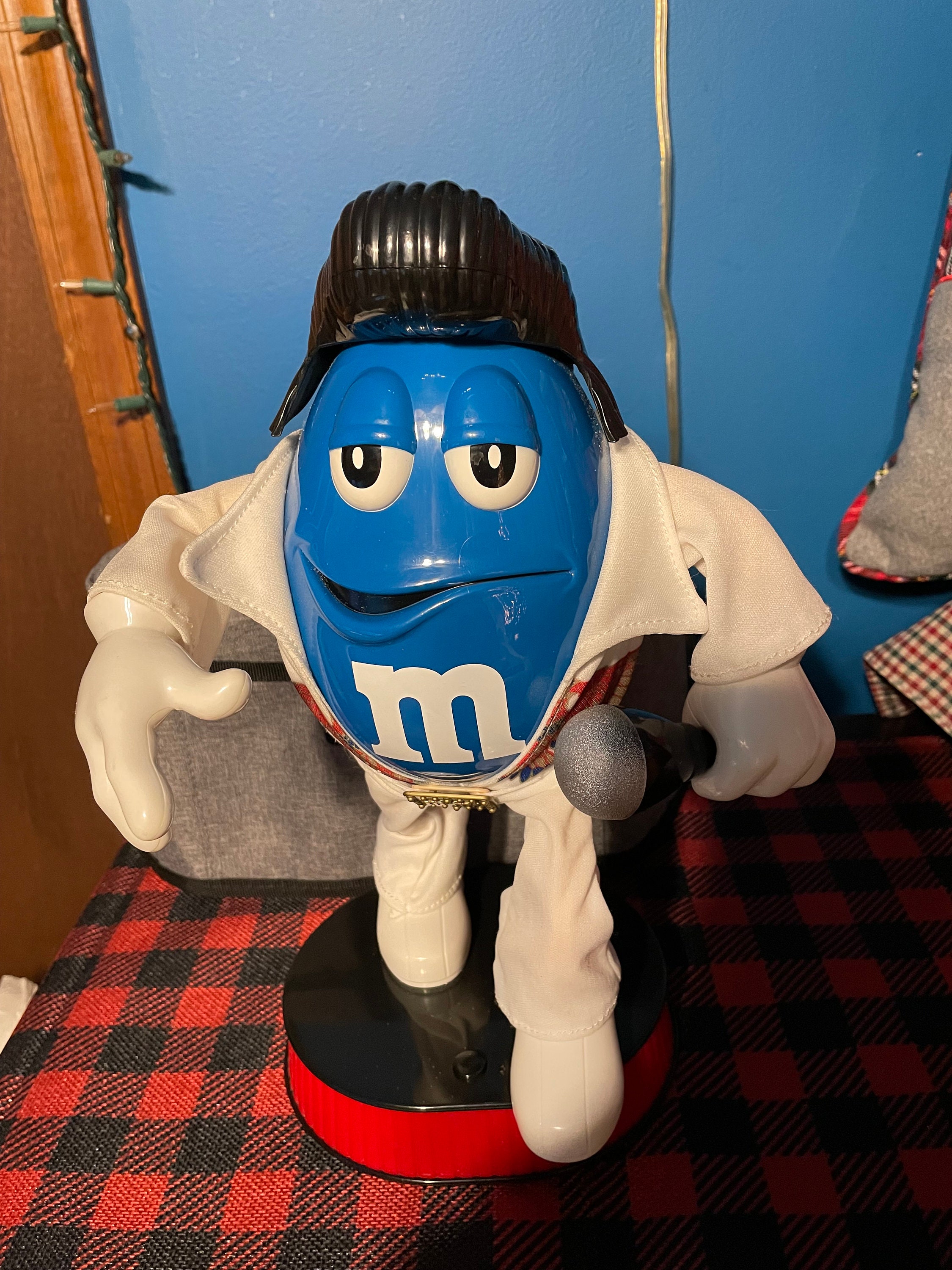 blue m&m characters