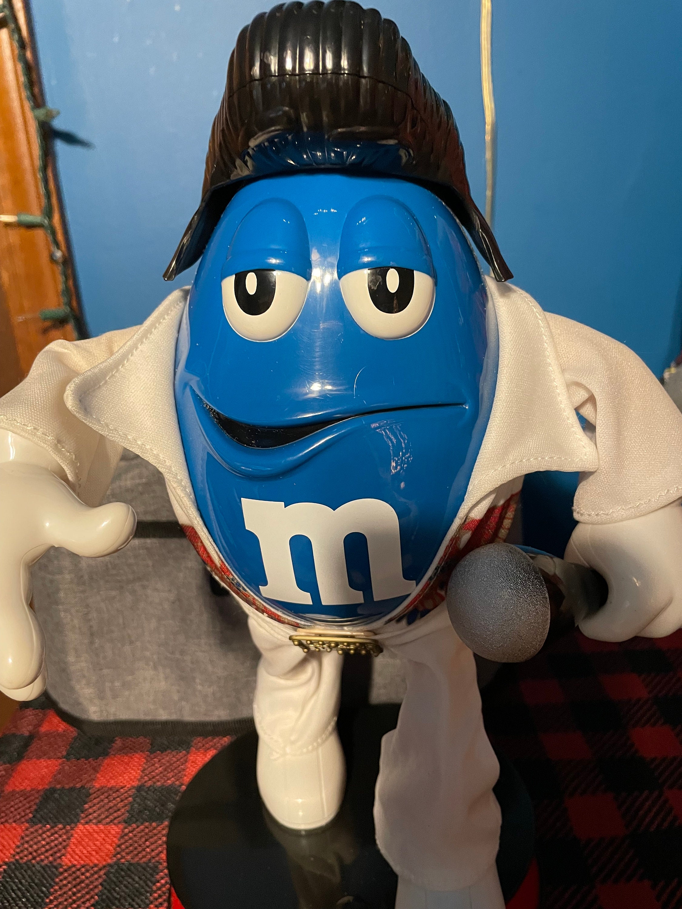 1990s M&M Elvis blue Christmas Musical Animated Christmas 