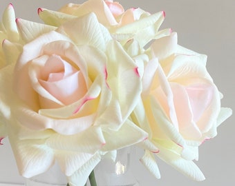5 steli di rose Real Touch / Fiori artificiali di qualità di lusso estremamente realistici / Decorazione per matrimoni/casa / Regali / Floral Blush R-002