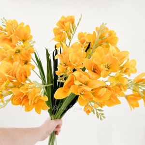 1 Artificial Freesia Real Touch Latex Stem Faux Flowers Floral Centerpiece Wedding Home/Kitchen Hotel Party Decoration DIY Yellow