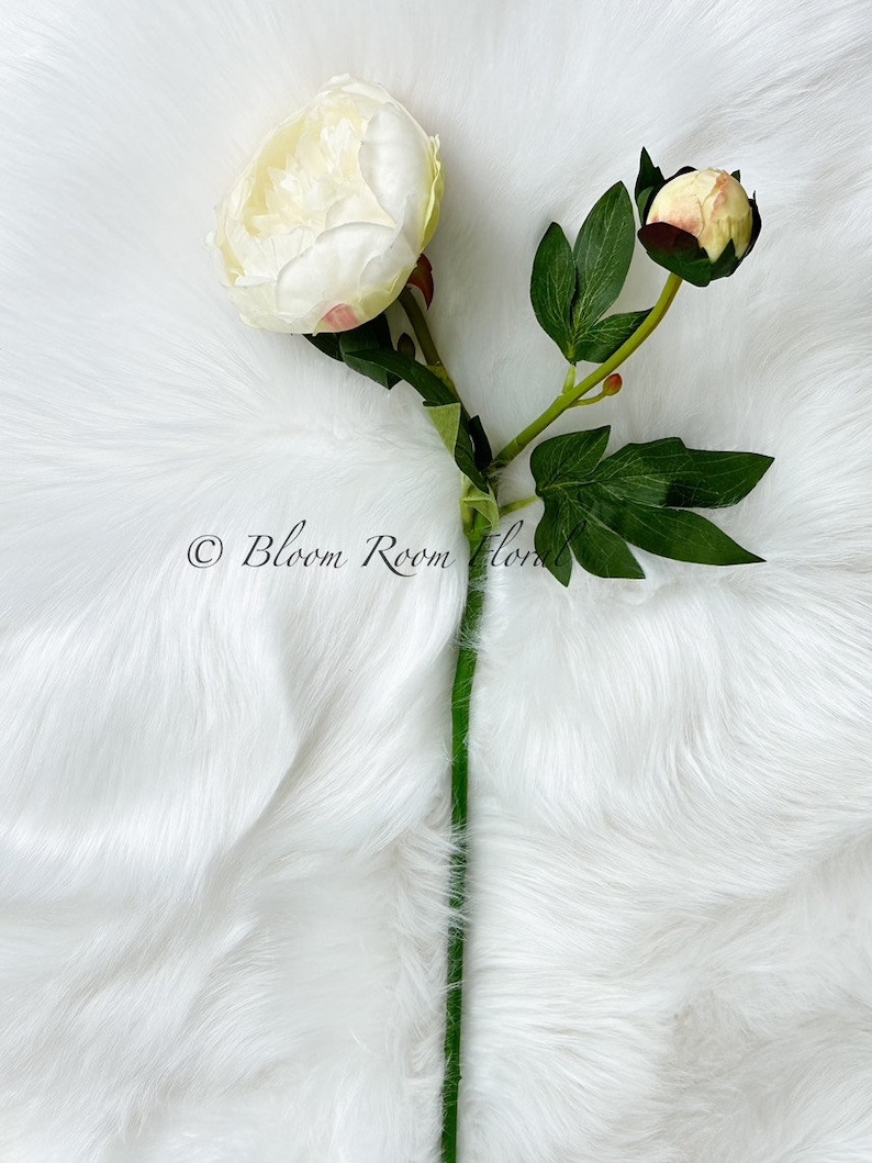 Real Touch vit pionstjälk: Lyxig konstgjord blomsterdekoration bild 2