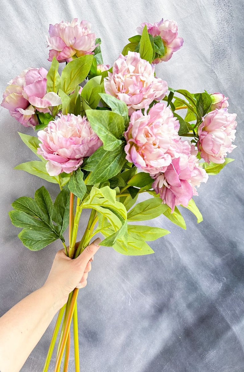 Lila pion sidenstjälk: Realistisk fransk blomsterdekor bild 6