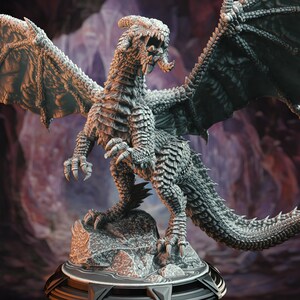 Rokarthion &quot;Il tiranno rosso&quot;, Antico drago rosso, di DM Stash, per giochi da tavolo, pittura e collezionismo. Scala 32 mm e 75 mm.