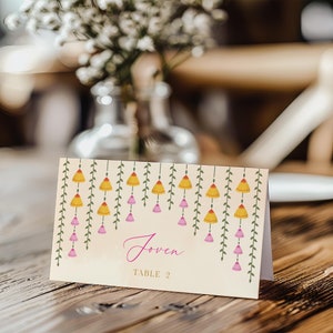 Marque-places pour tente de table pour soucis suspendus Sangeet - 2x3,5 pouces