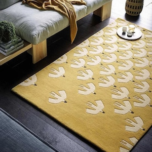 Hand Tufted Yellow pajaro Bird Rug 100% Woolen Oushak High low Area Rug Cut Pile Hand Tufted Area Rugs.