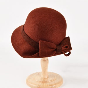 Chapeau pliable automne hiver, chapeau de soleil chaud, chapeau rétro fait main, casquette cloche en laine, chapeau réglable pour femme, chapeau élégant, chapeau de bob avec noeud, cadeau pour fille image 4