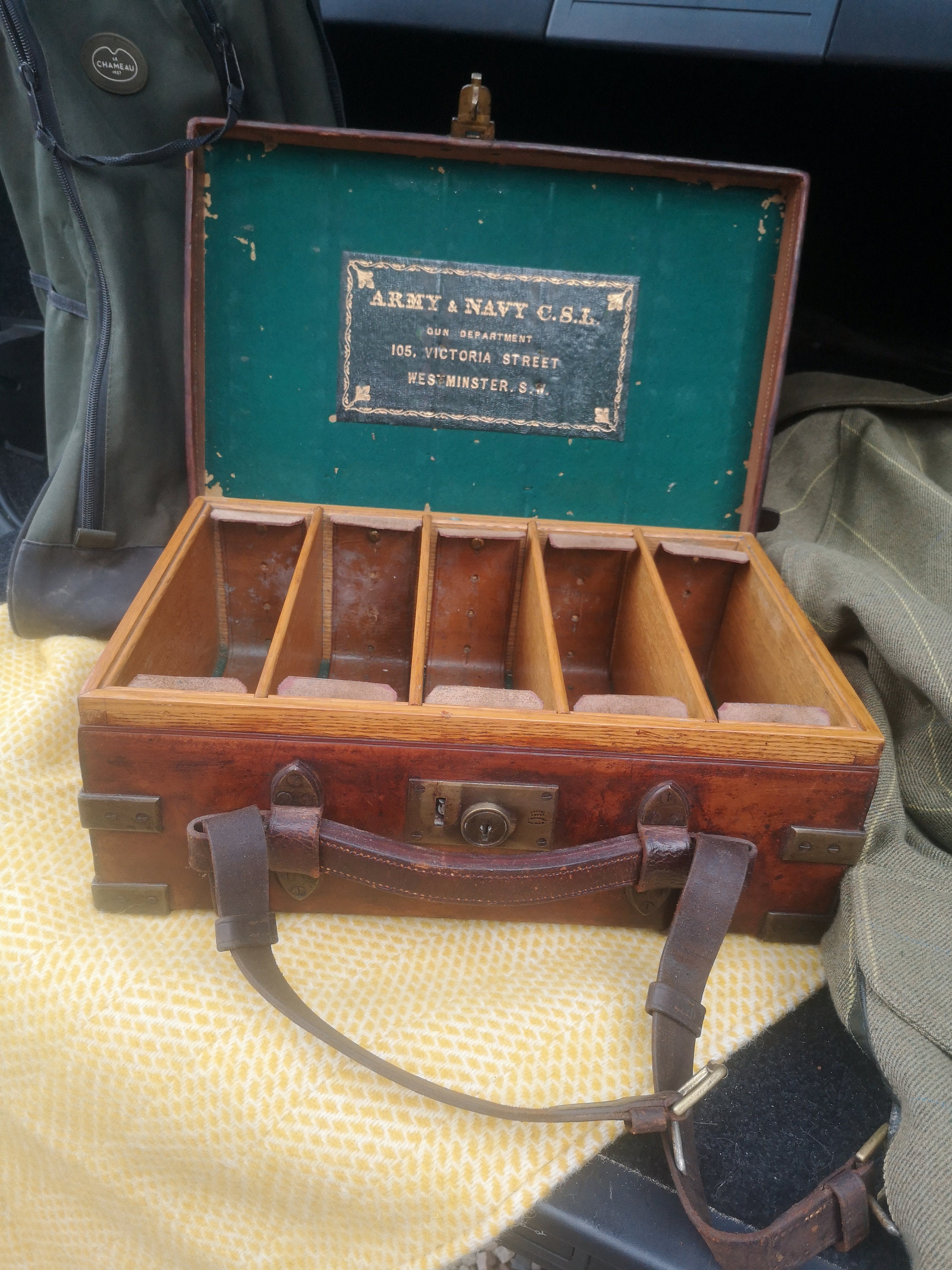 ★１９４０年代＊アメリカ軍/義勇軍＊ＣＢＩ＊基地/ローカルメイド革パッチ（実物） Top Quality Late 19th Century Army and Navy Stores Leather
