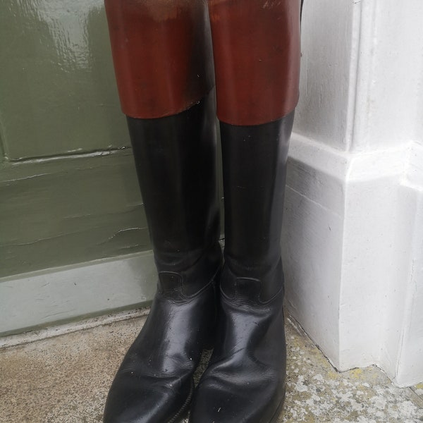 Pair of Bespoke Hunting Boots with Mahogany Tops Size approx 7