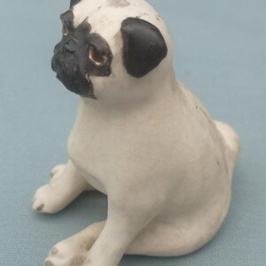 Vintage Steinzeug Studio Made sitzender Mops von J Wilkinson