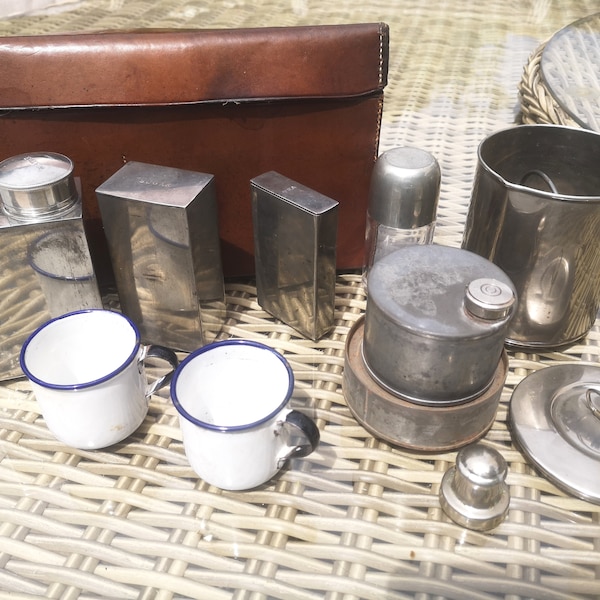 Unusual A. Barrett and Sons Motoring Picnic Tea Making Set