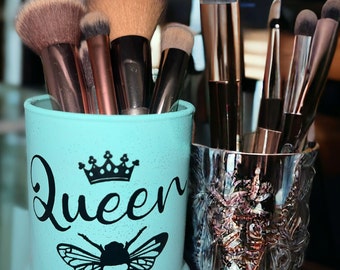 Queen Bee - Makeup Brush Holder