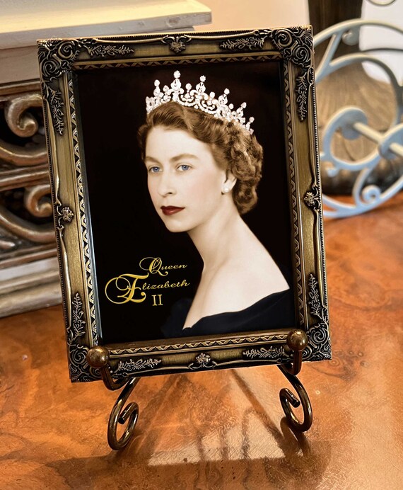 Queen Elizabeth II Mini Print: Ornate Metal Frame W/ Easel & Gift