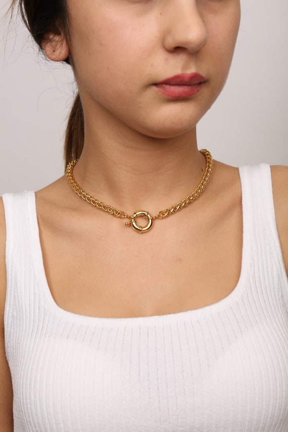 24K Gold Chain Choker Necklace Wheel Clasp Detailed Necklace