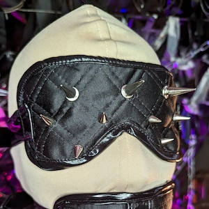 Tasteless Blindfold