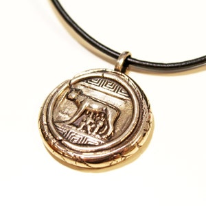 Capitoline Wolf Necklace, Bronze She Wolf Pendant, Romulus and Remus, Ancient Rome, Intaglio Pendant, Wax Seal Necklace, Antique Statue