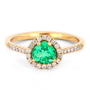 Special Emerald Ring with Diamonds in 14k Yellow Gold / Natural Colombian Emerald and Diamonds