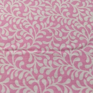 1 yard pink cotton fabric flower floral leaves quilt quilting sew sewing project