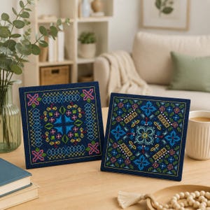Biscornu korsstygnsmönster, persiskt korsstygnsmönster, arabiskt blommönster, svartbroderi PDF