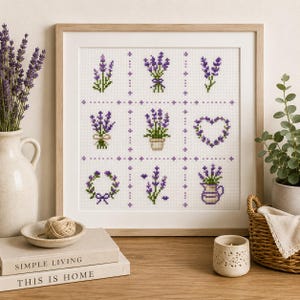 Korsstygnsmönster med lavendelmotiv i PDF-format, miniatyrmotiv av botaniska motiv, broderi med stugblommor, diagram över räknat korsstygn