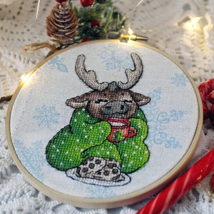 Christmas Deer cross stitch funny pattern pdf - easy cross stitch Xmas embroidery Christmas stocking needlepoint Christmas Tree Toy pattern